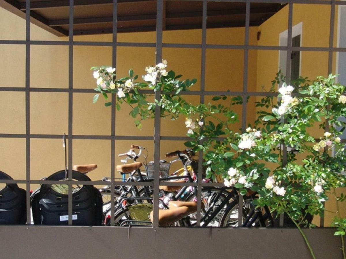 Particolari Del Brenta Apartment Oriago Di Mira Bagian luar foto