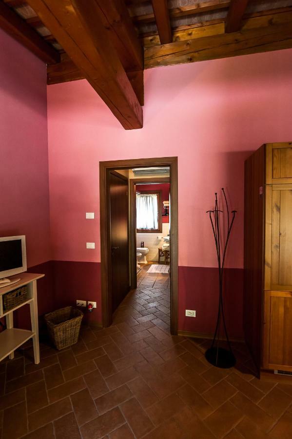 Particolari Del Brenta Apartment Oriago Di Mira Bagian luar foto