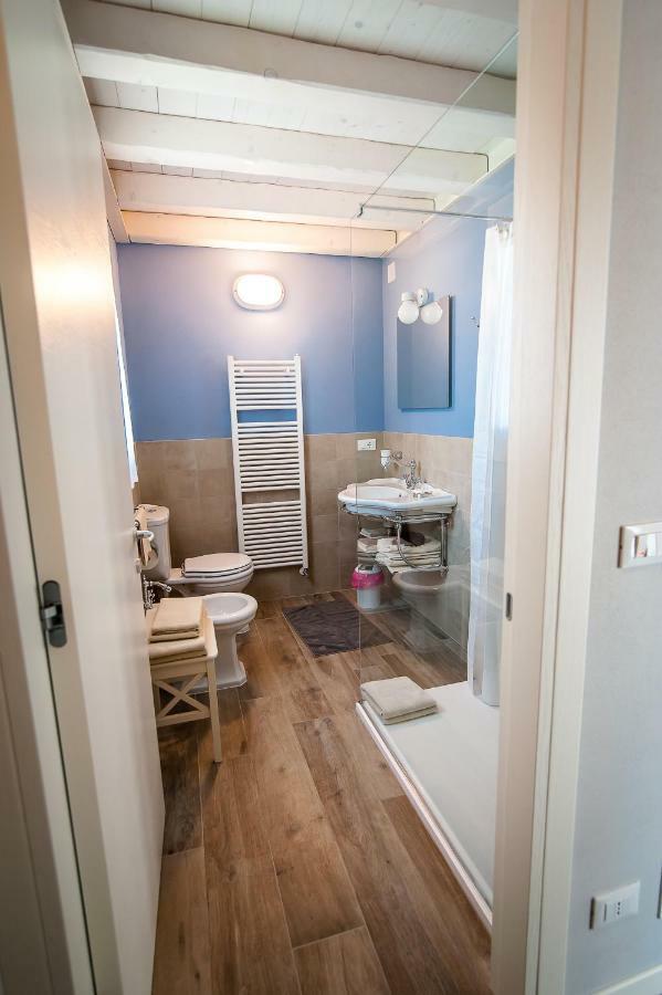 Particolari Del Brenta Apartment Oriago Di Mira Bagian luar foto