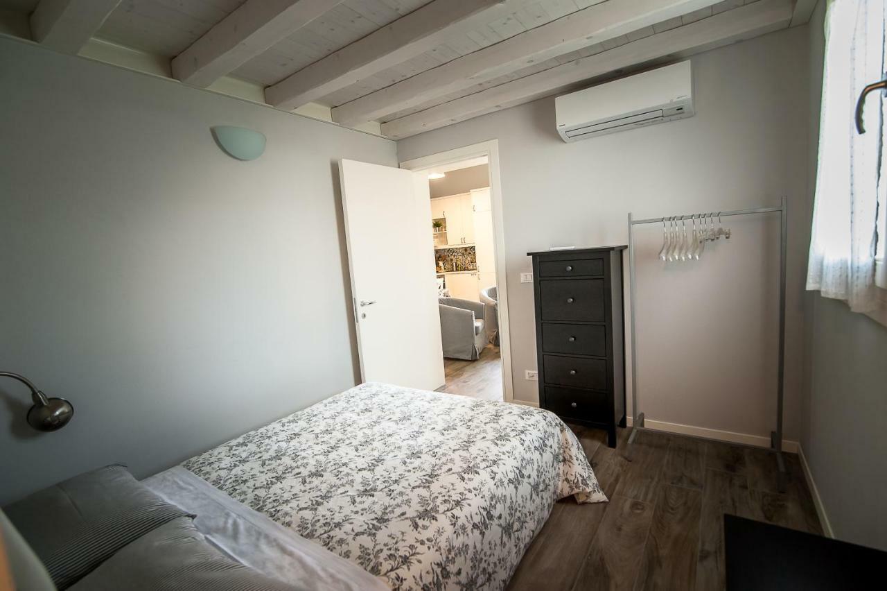Particolari Del Brenta Apartment Oriago Di Mira Bagian luar foto